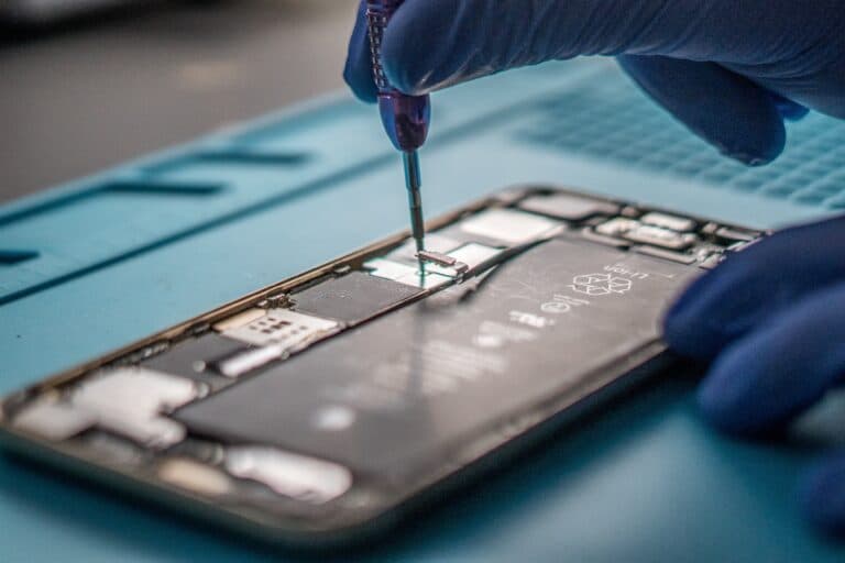 Reparatur eines Apple-Geräts bei Ec-Services
